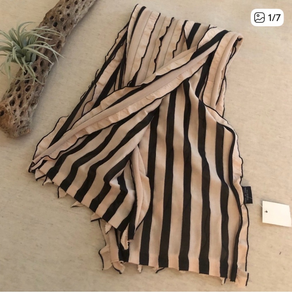 NWT Ruffly Neutral Scarf